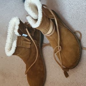 Ugg ankle boot